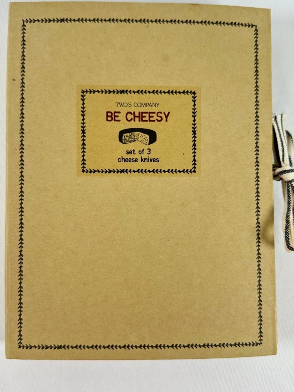 Two's Company Be Cheesy Set of 3 Cheese Knives, NWT